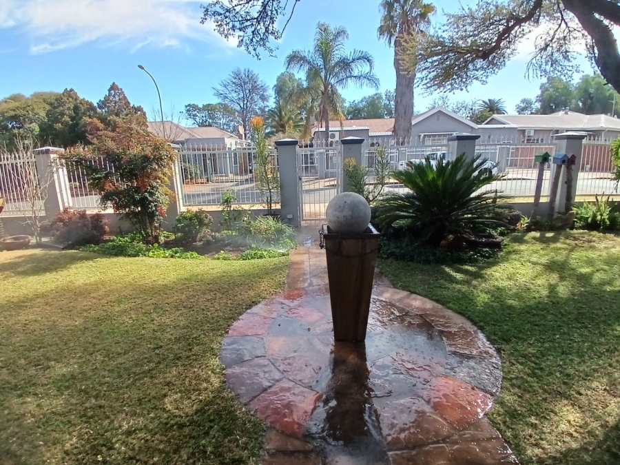 4 Bedroom Property for Sale in Herlear Northern Cape